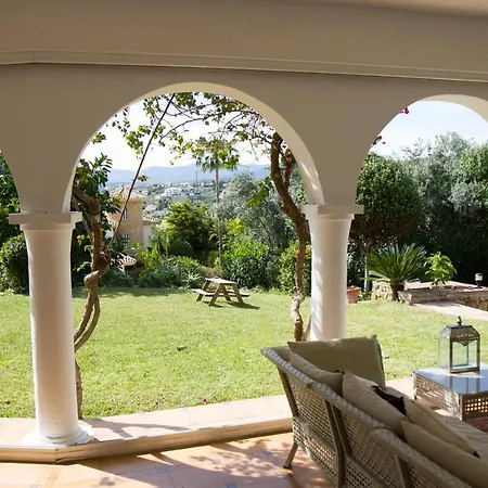 3 Bedroom With Private Pool In El Paraiso Villa Estepona