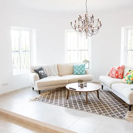 3 Bedroom With Private Pool In El Paraiso Estepona