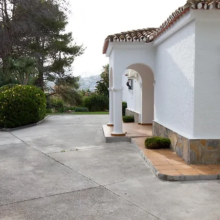 3 Bedroom With Private Pool In El Paraiso Villa Estepona