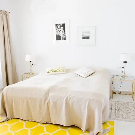 3 Bedroom With Private Pool In El Paraiso Villa *